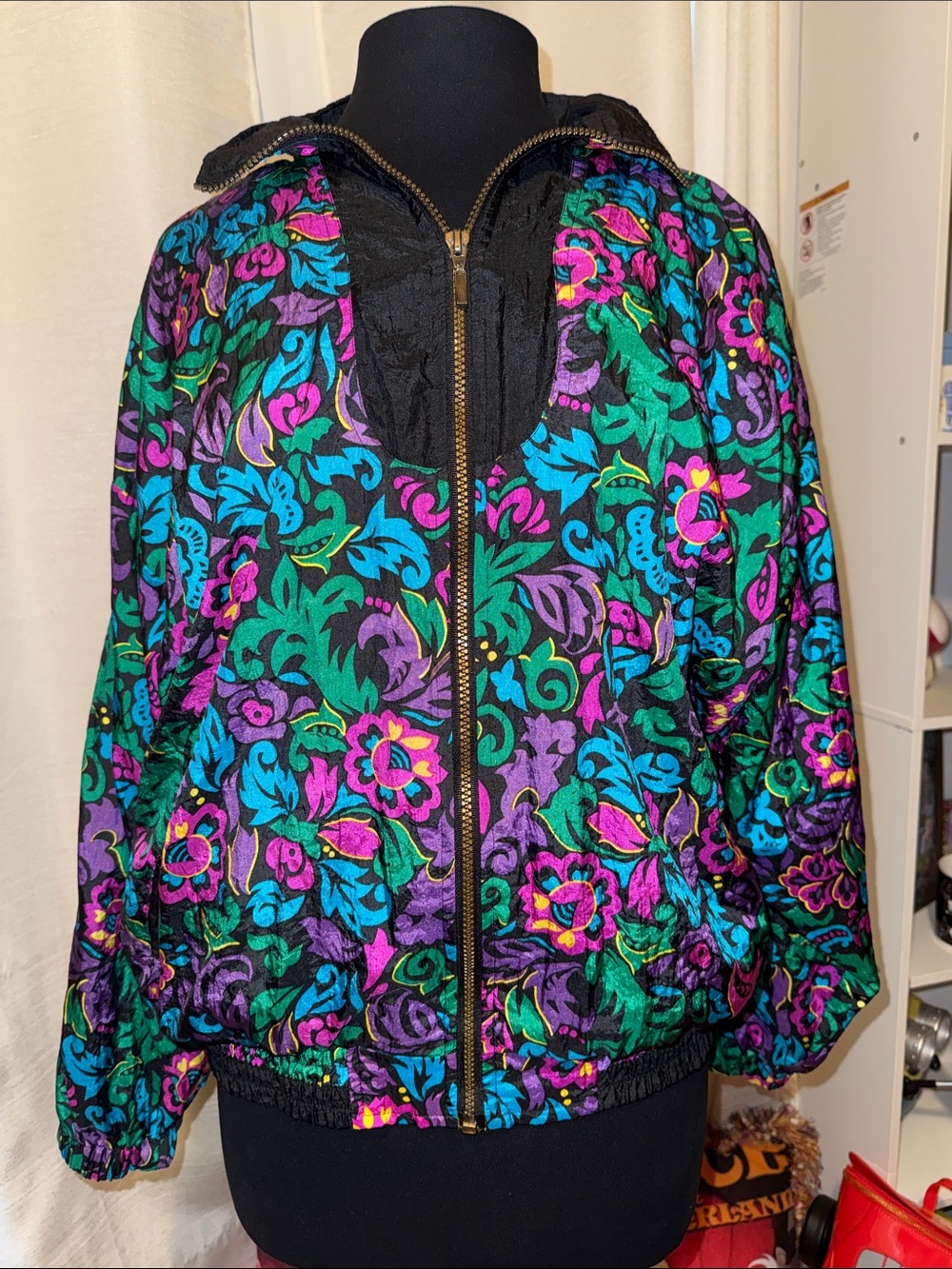 Vintage 1980s / 1990s "Bold Spirit" lightweight windbreaker jacket